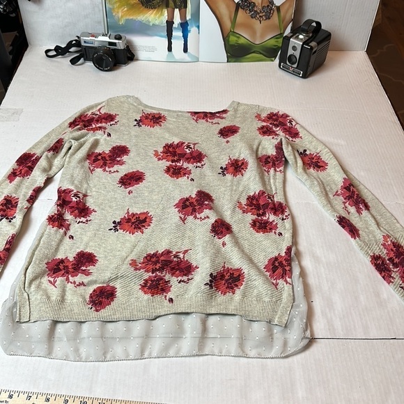 Lucky Brand lightweight sweater/tunic top with a floral print - Picture 10 of 10